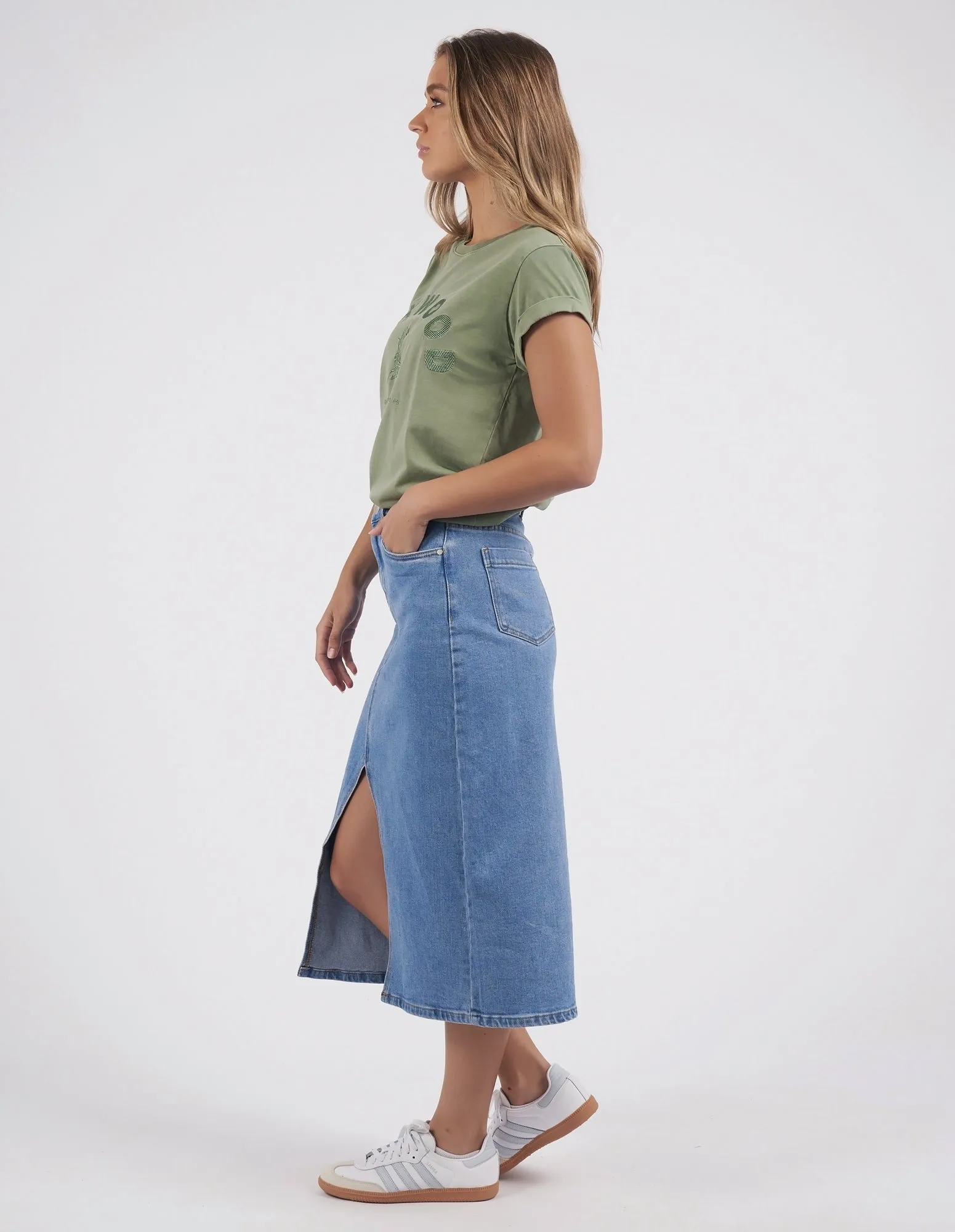 EFFORTLESS TEE