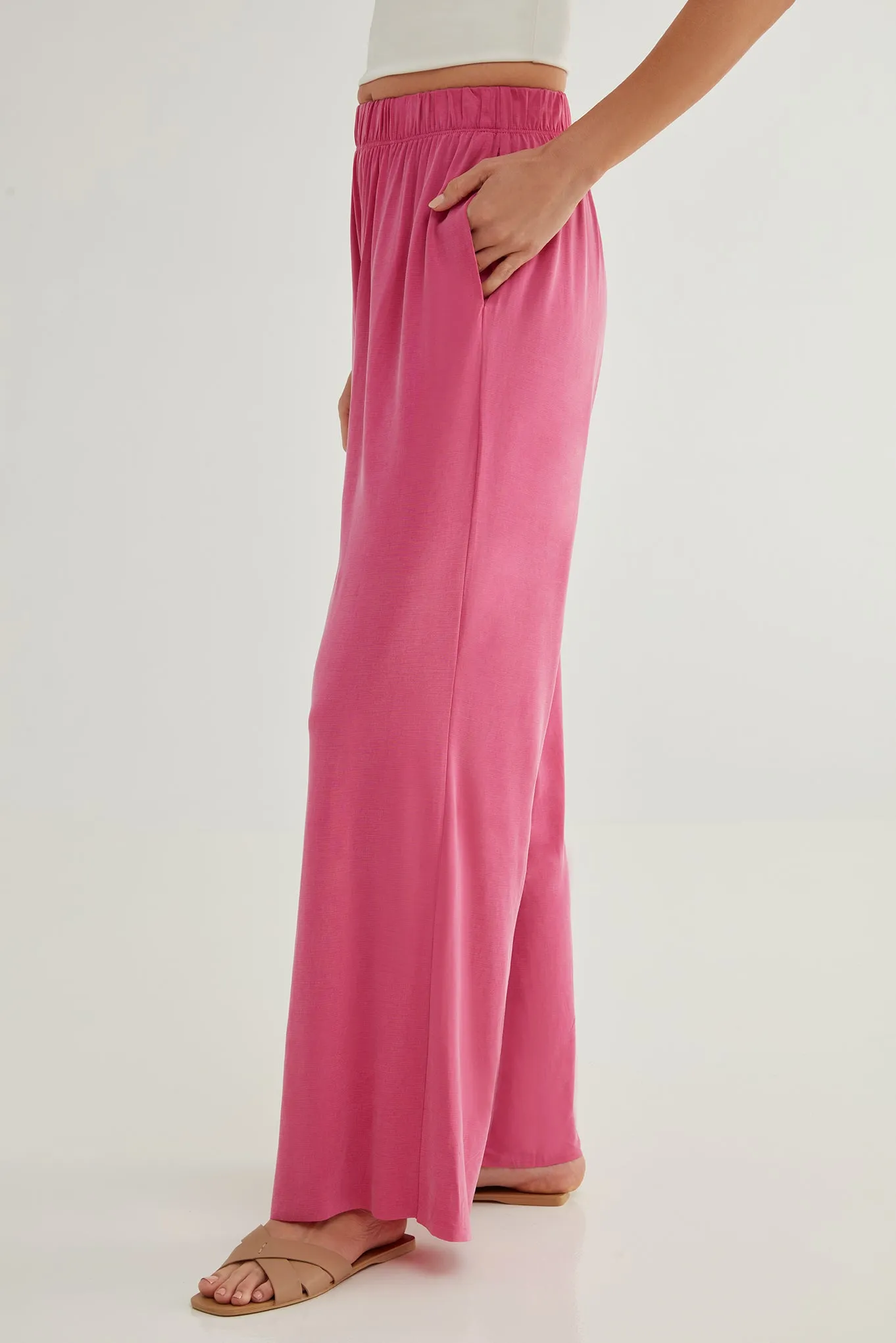 The Effortless Palazzo: Pant - Flow Cupro - Fuchsia