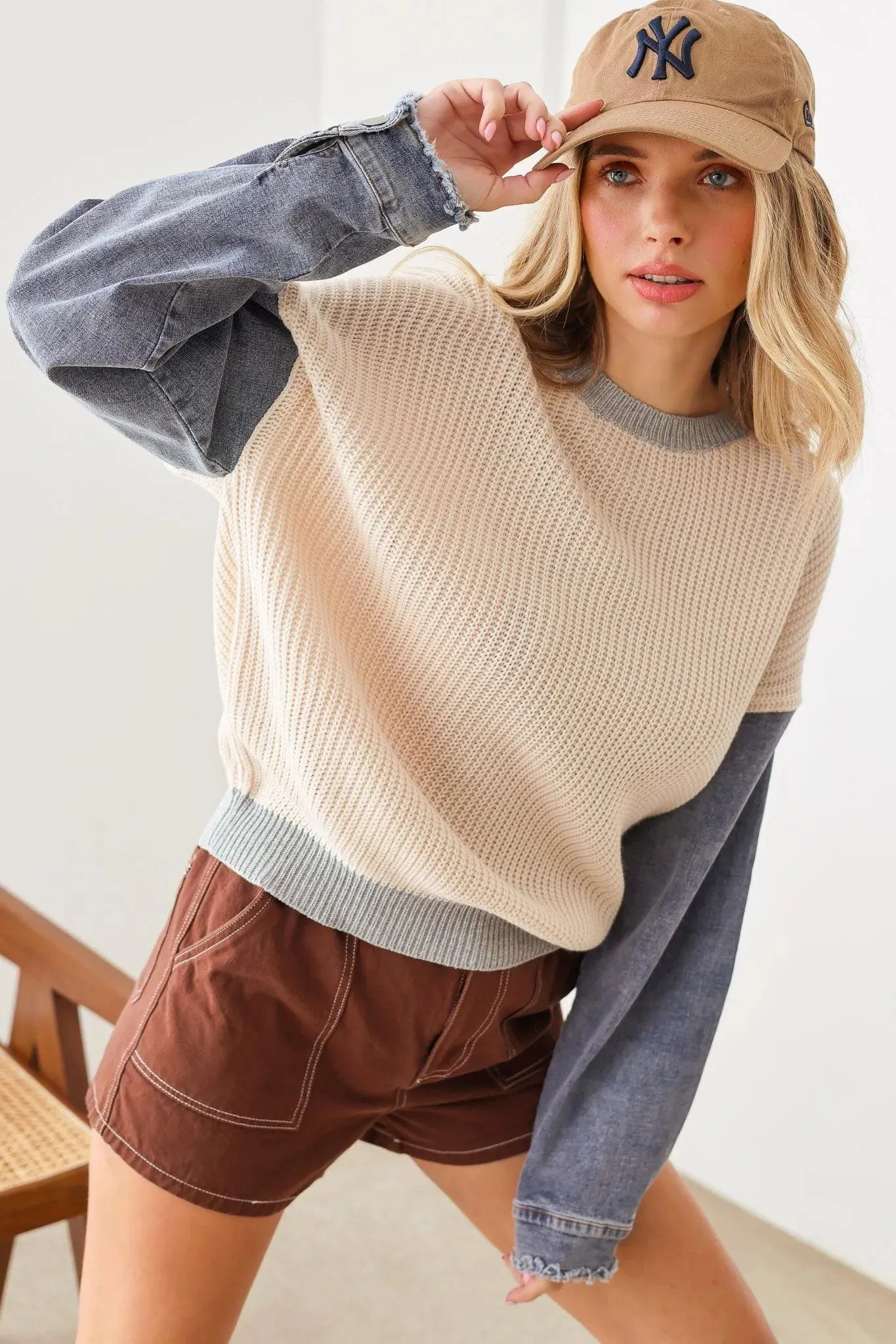 Vintage Long Denim Sleeve Gray Hem Gray Round Neck Line Sweater