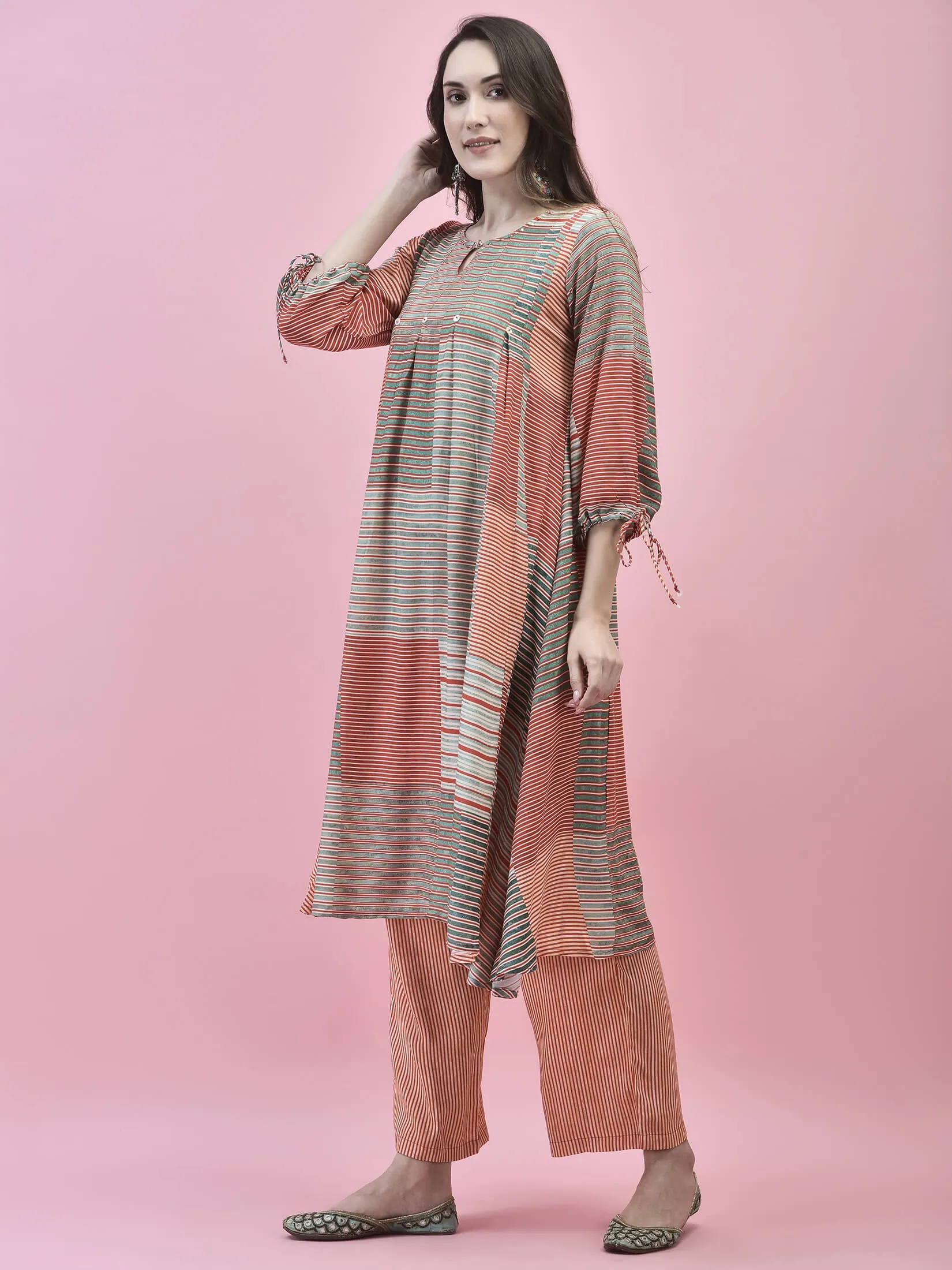 Women Rayon Rust Multi Kurta With Comfort Pant
