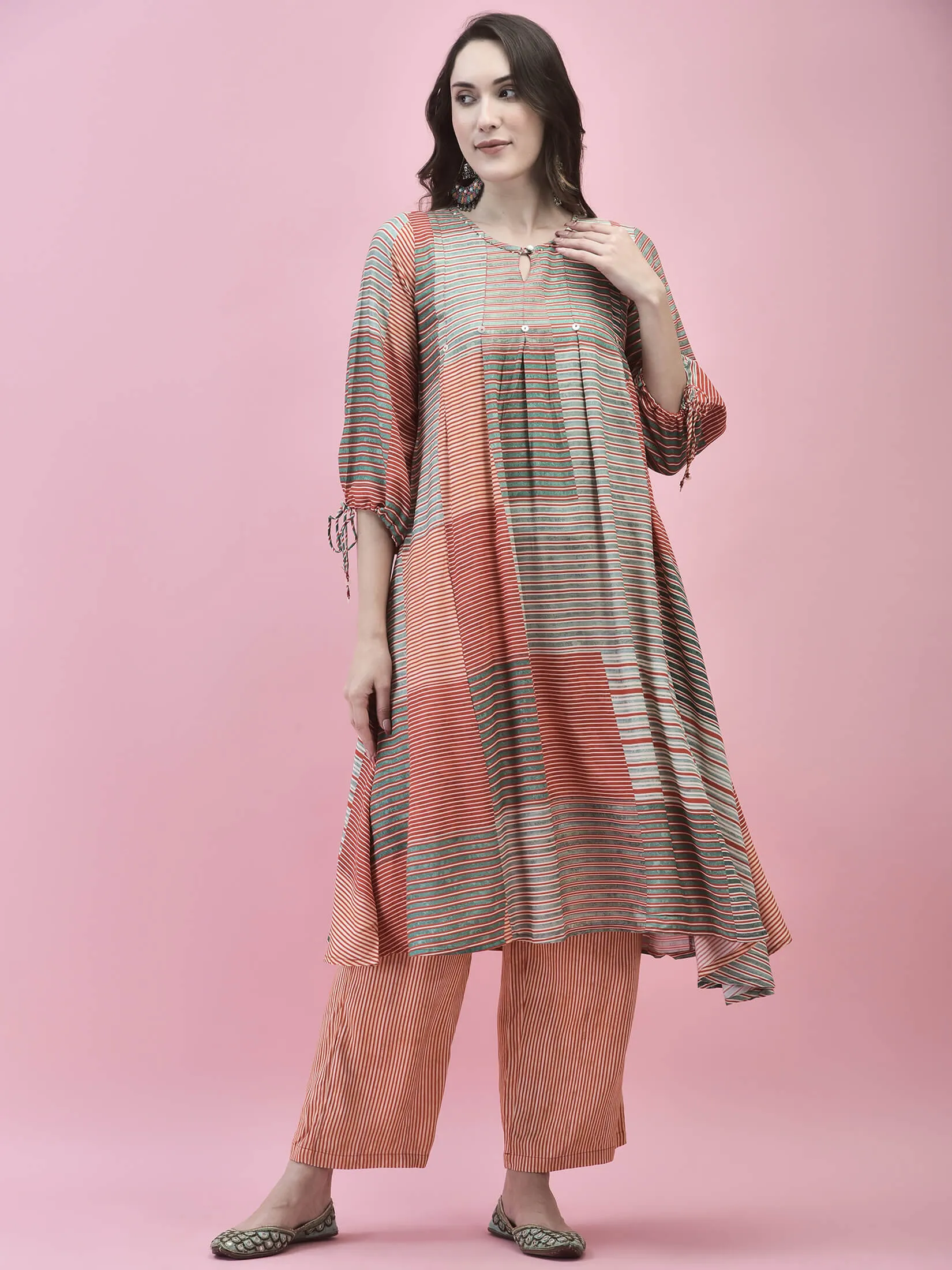 Women Rayon Rust Multi Kurta With Comfort Pant