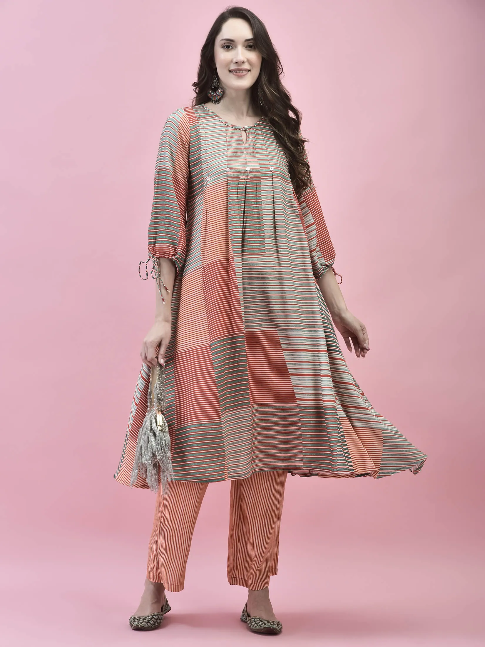 Women Rayon Rust Multi Kurta With Comfort Pant